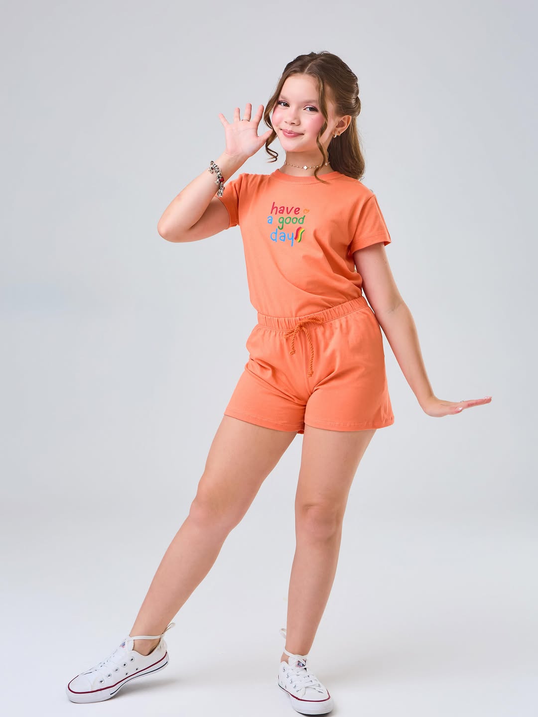Peça moda infantil — conjunto laranja have a good day