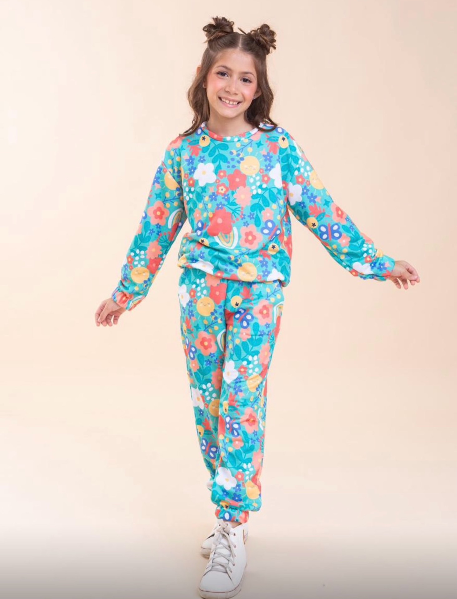 Peça moda infantil — conjunto floral azul turquesa