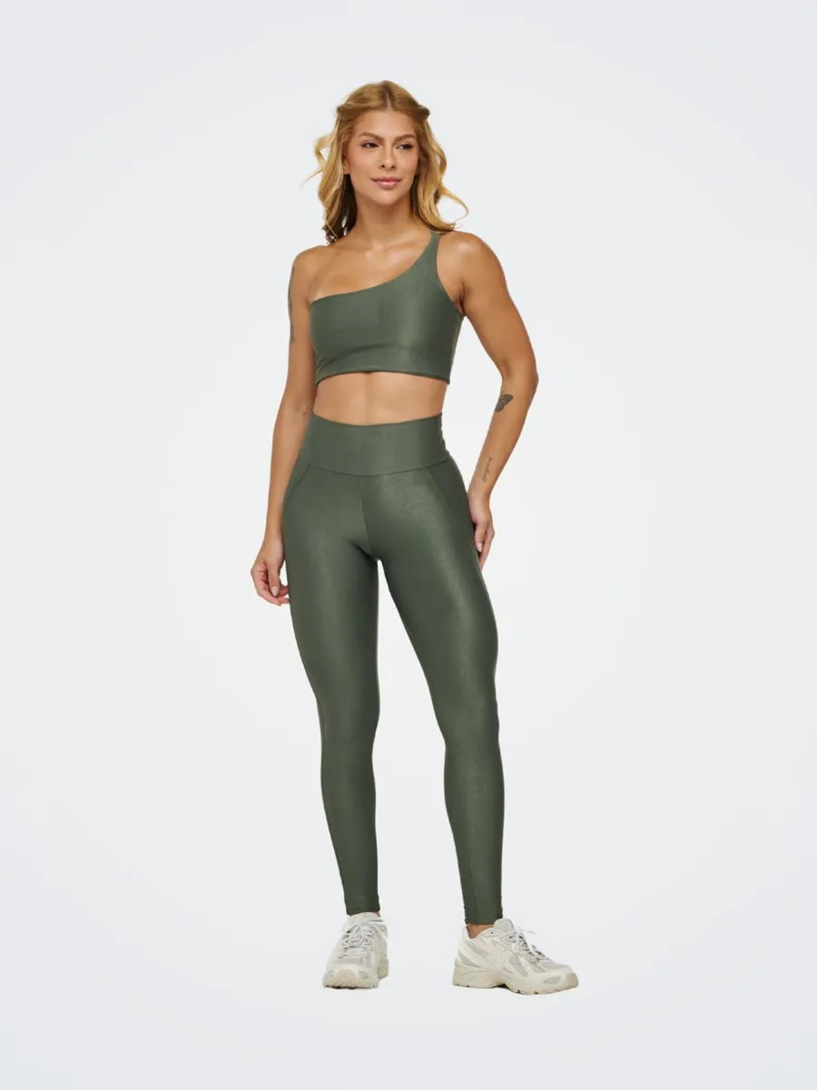 Peça fitness — conjunto verde militar