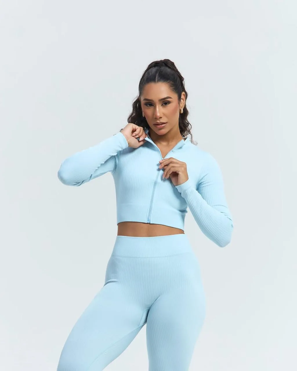 Peça fitness — conjunto canelado azul claro