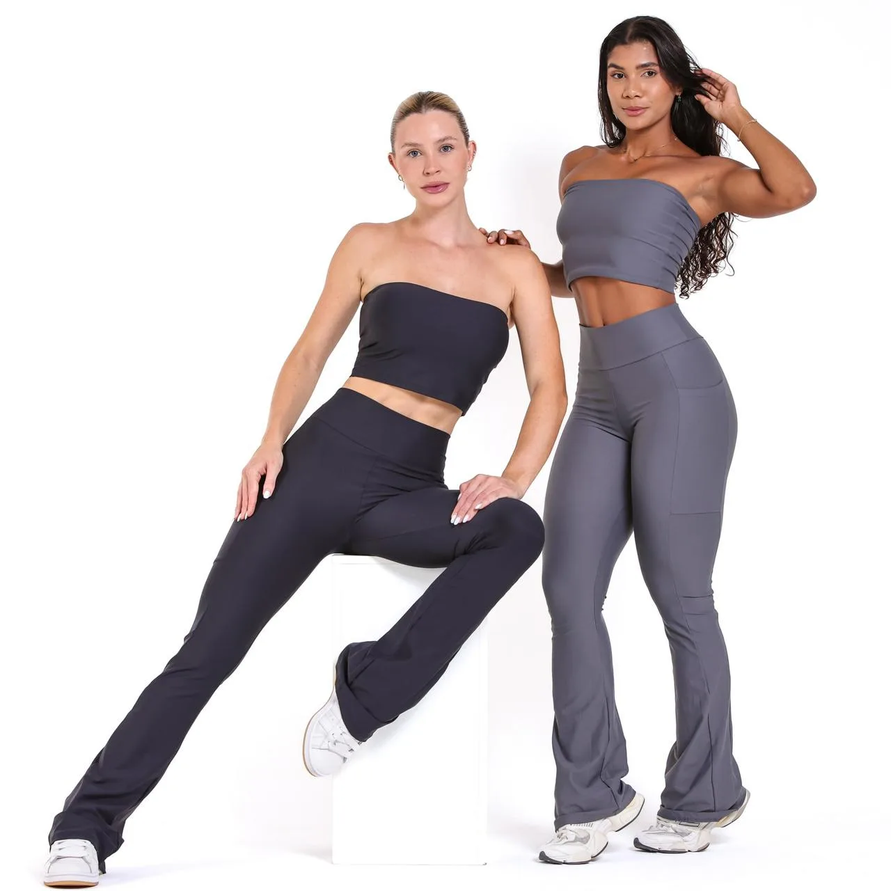 Peça fitness — calças flare cinza e preto